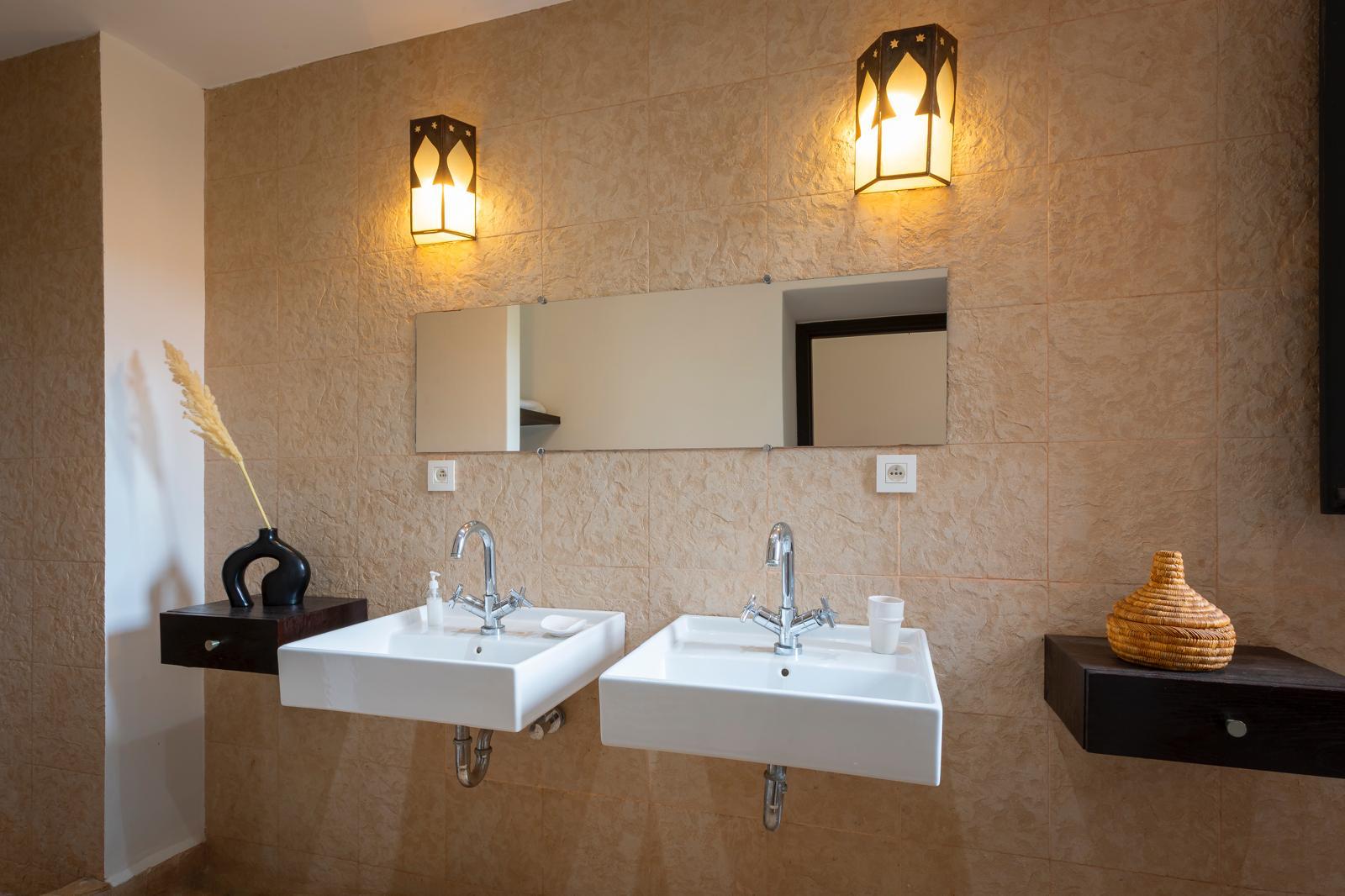 WhatsApp Image 2025-11-01 at 12.21.06 (1)