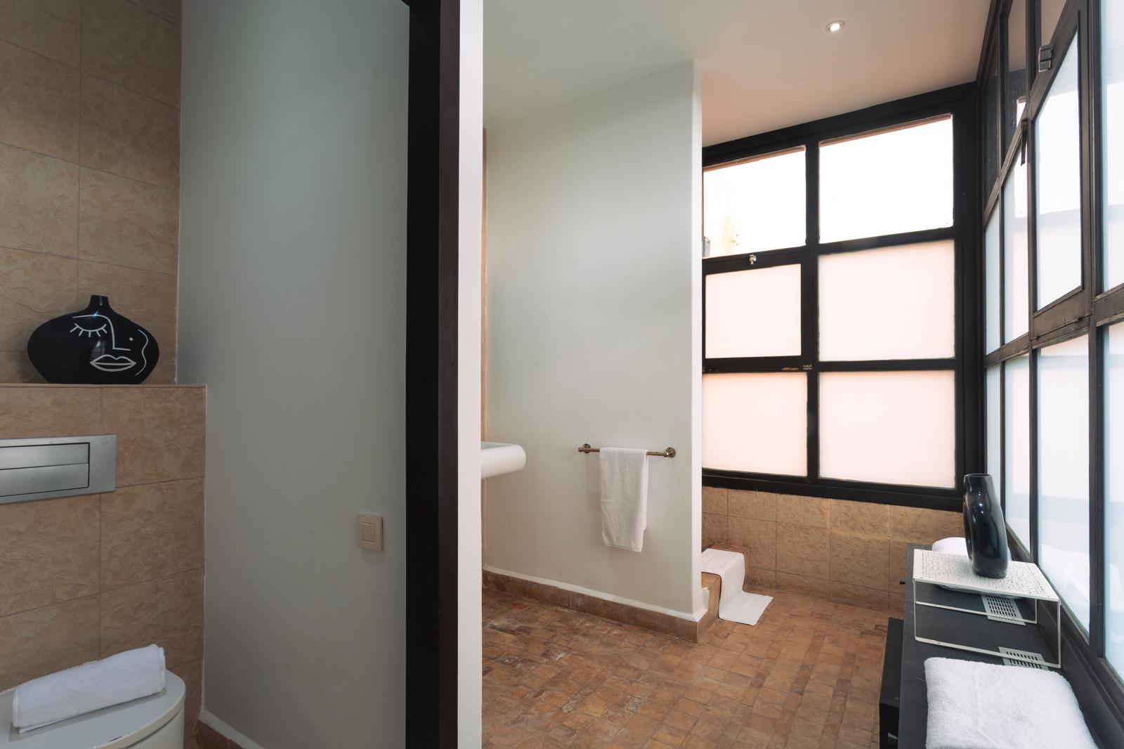 WhatsApp Image 2025-11-01 at 12.21.08 (3)