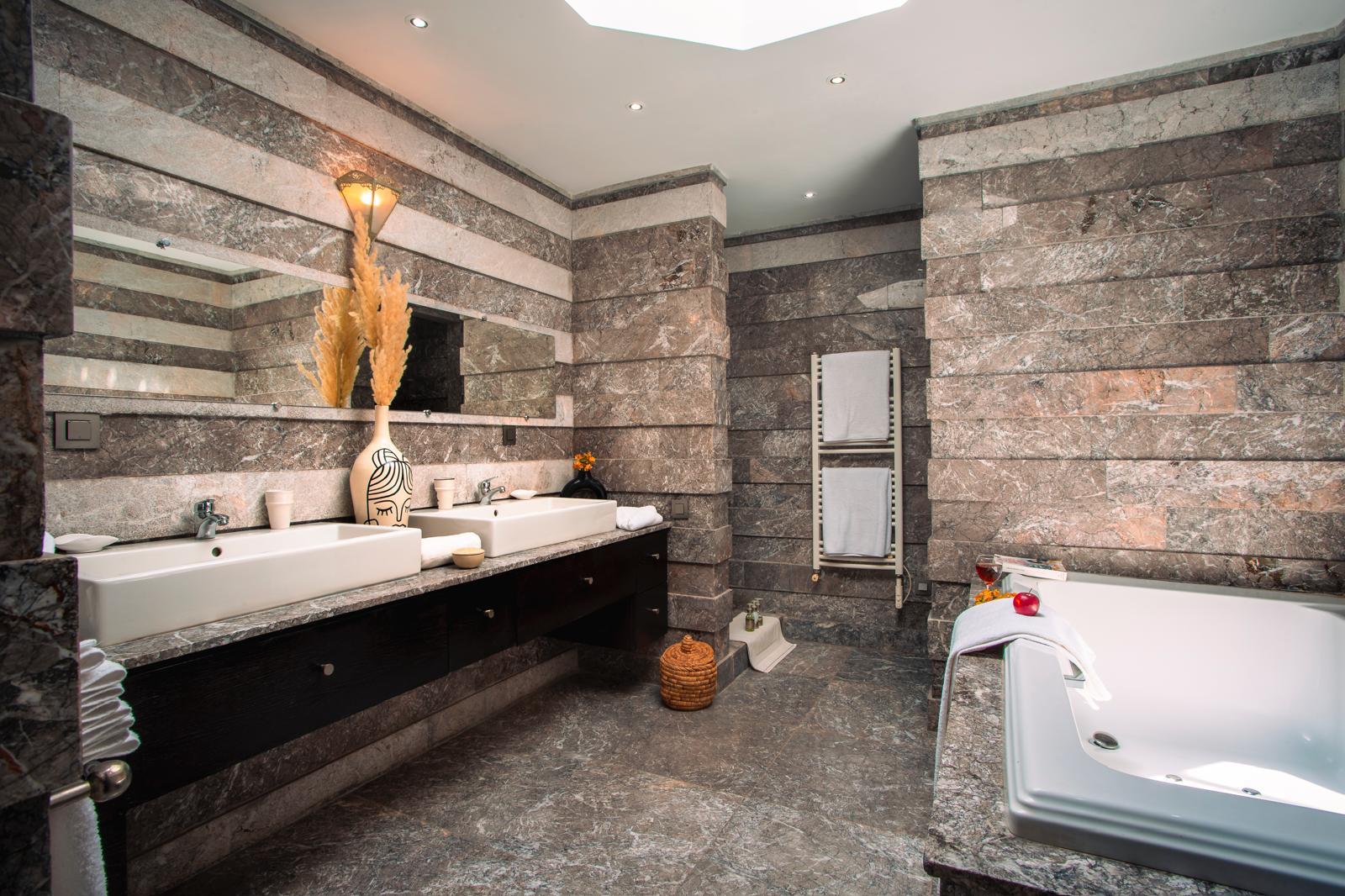 WhatsApp Image 2025-11-01 at 12.21.09 (2)