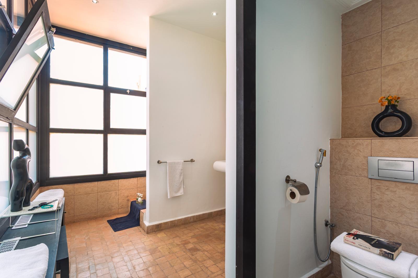 WhatsApp Image 2025-11-01 at 12.21.13 (1)