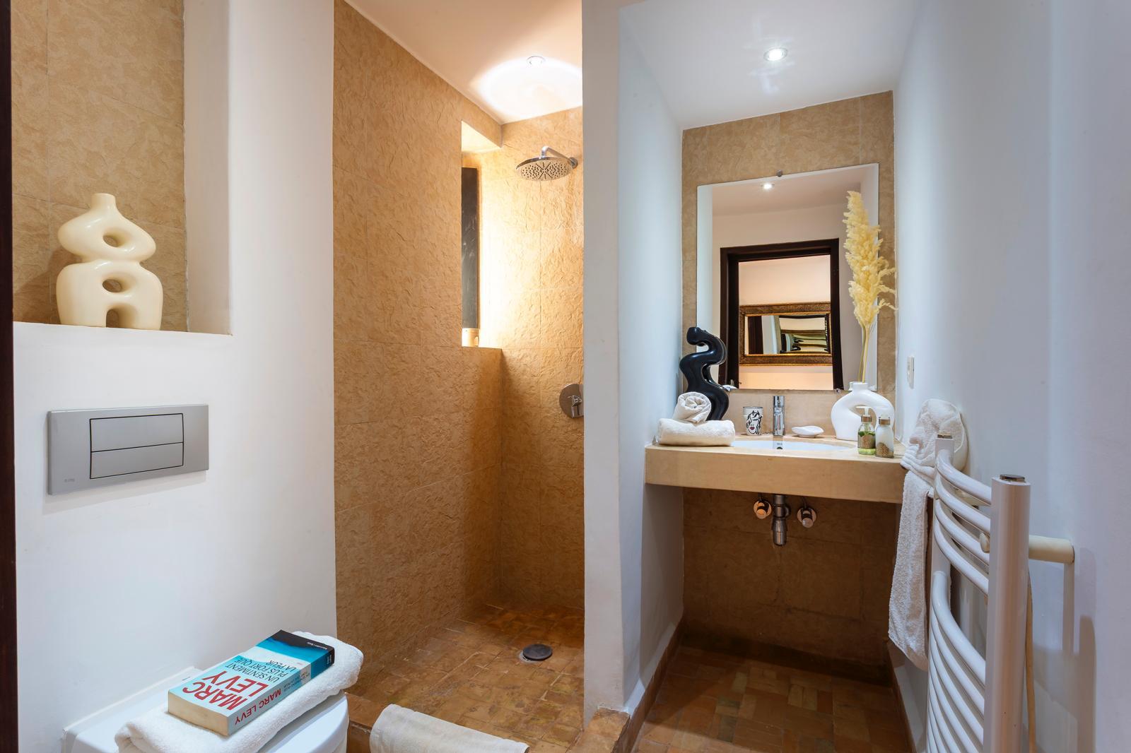 WhatsApp Image 2025-11-01 at 12.21.14 (2)