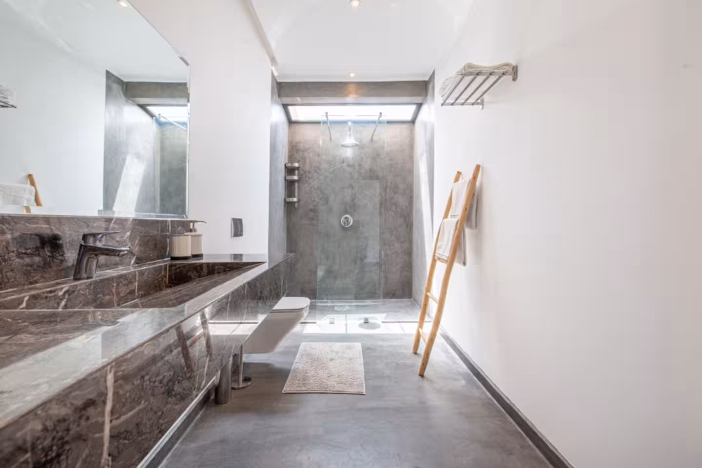 f0691675-d560-4504-b015-a6277bb93892